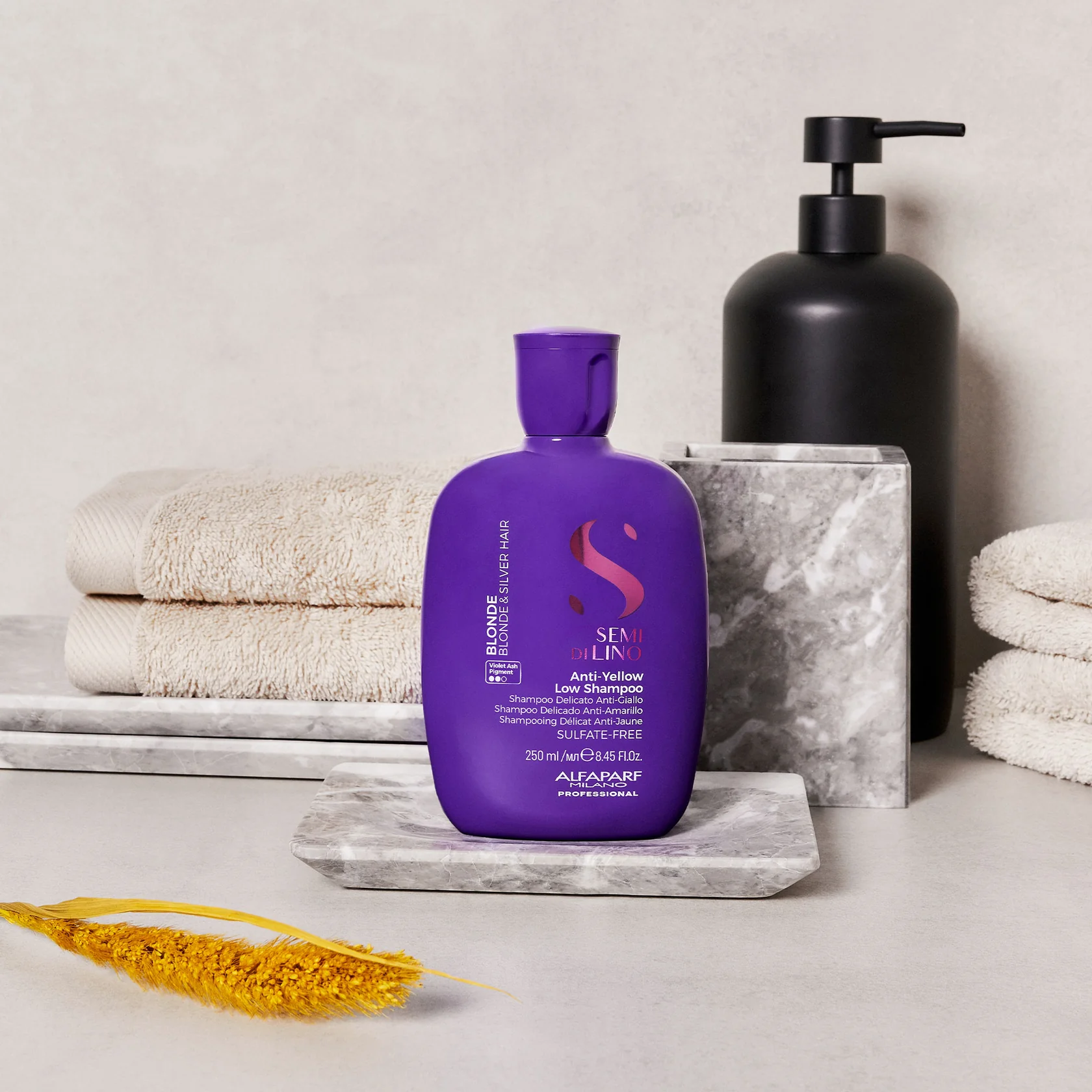 Semi_di_lino_shampoo_anti_giallo.webp