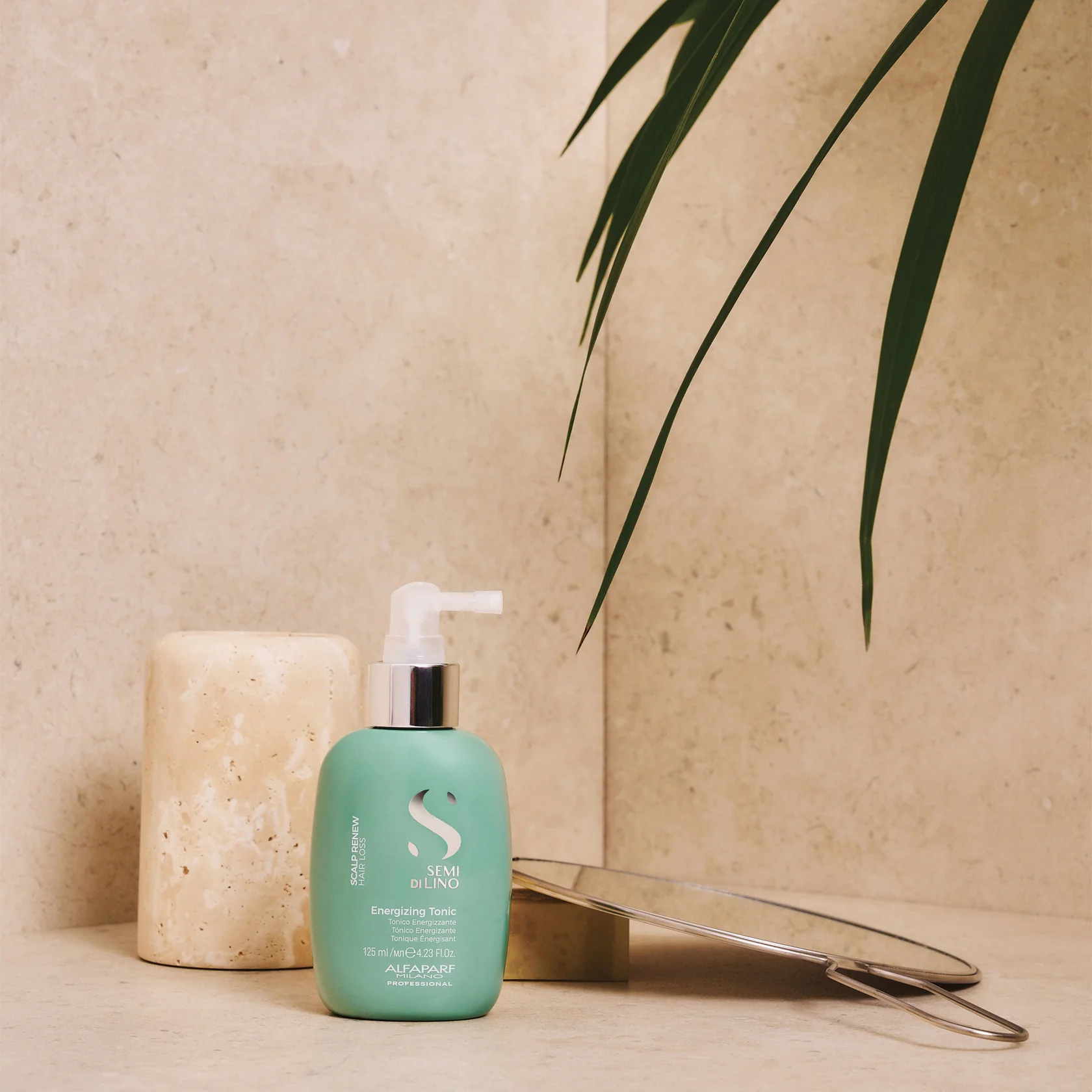 Alfaparf_spray_per_capelli_che_tendono_alla_caduta.webp
