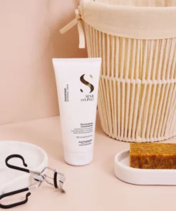 semi_di_lino_Alfaparf_illuminating_conditioner_per_capelli_normali.webp